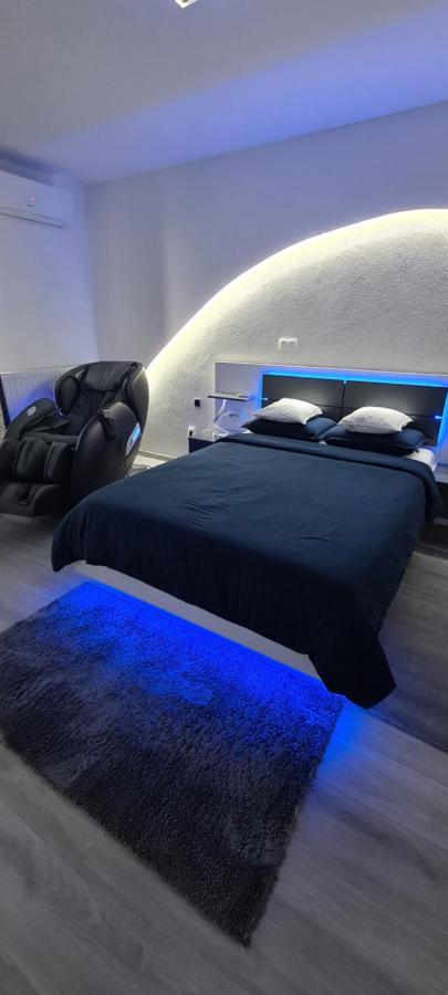 Studio-Apartment Val - Luxury Massage Chair - Private Spa- Hot Tub, Infrared Sauna, , Parking With Video Surveillance, Entry With Pin 0 - 24H, Free Cancellation 24 Hours Before Check In Slavonski Brod Luaran gambar