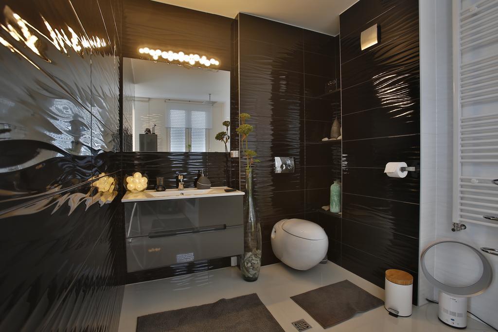 Studio-Apartment Val - Luxury Massage Chair - Private Spa- Hot Tub, Infrared Sauna, , Parking With Video Surveillance, Entry With Pin 0 - 24H, Free Cancellation 24 Hours Before Check In Slavonski Brod Luaran gambar